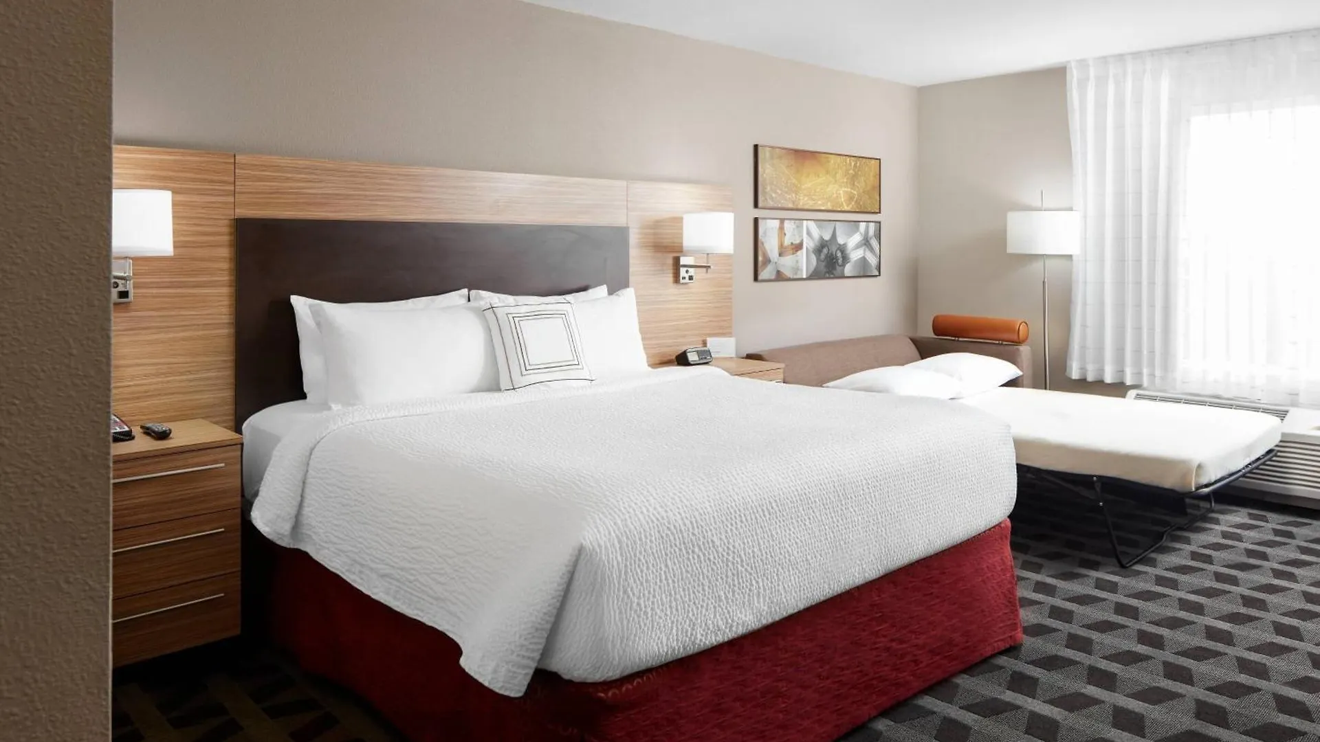 Towneplace Suites By Marriott Tampa South Hotel